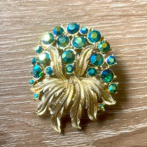 RARE FIND
$30.00
Vintage Signed Coro Brooch.